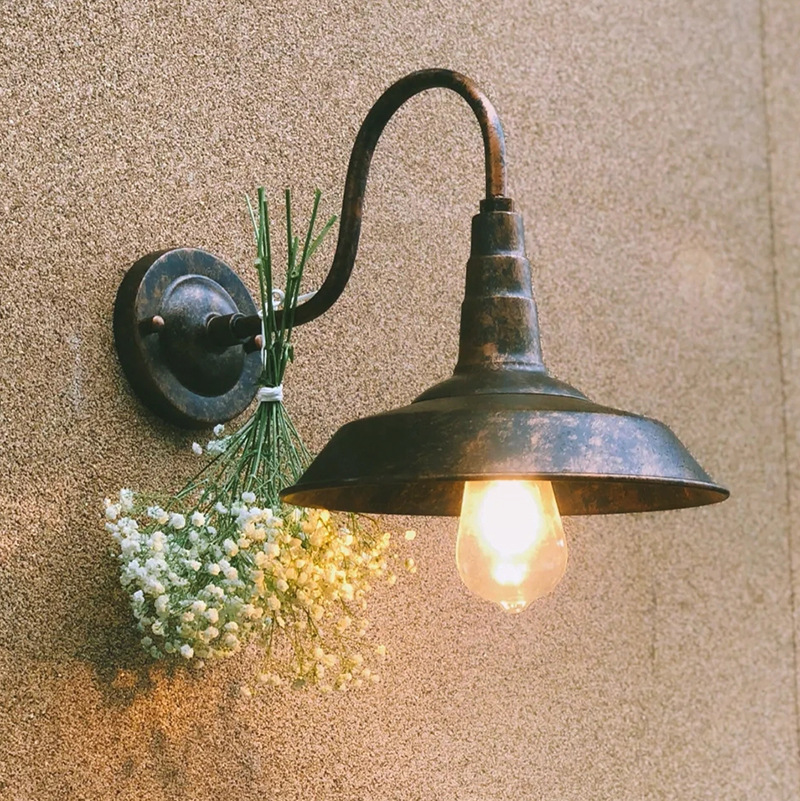 Lampada da Parete per Esterni  - Outdoor Lighting Warehouse recensione e prezzo